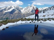 28 Ci si specchia nella pozza
